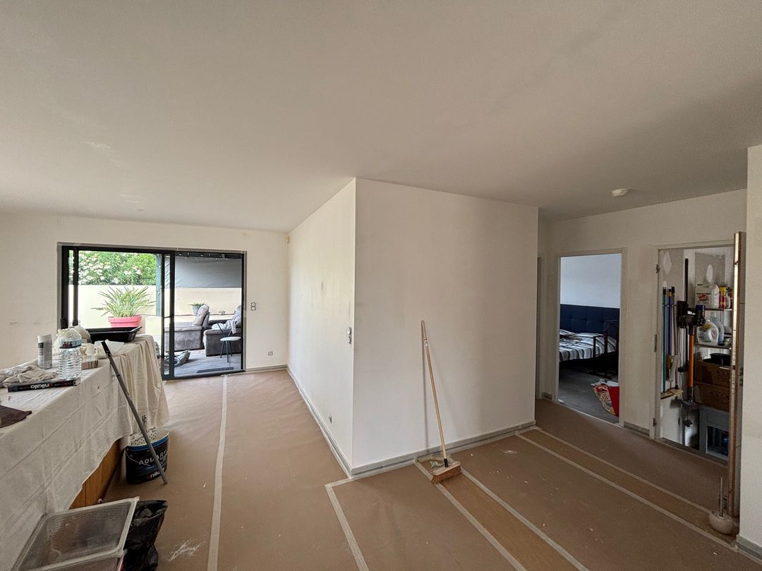 Chantier Duflot Peinture : sols protégés, murs et plafonds préparés avant la mise en peinture